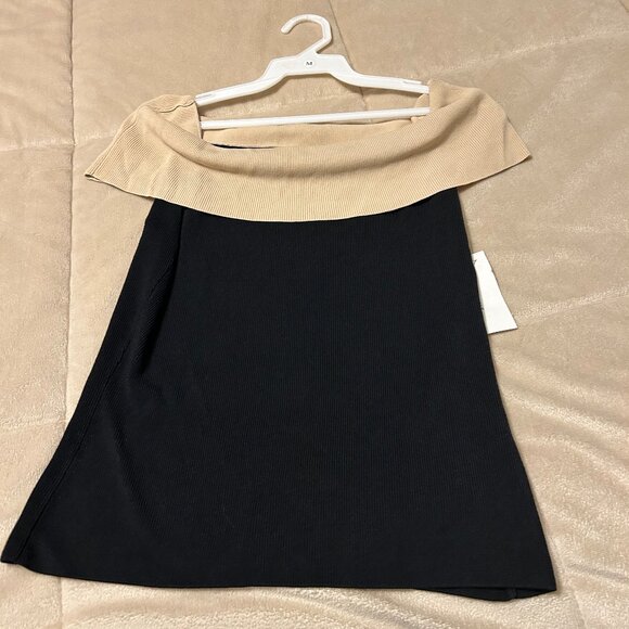 Cyrus Black and Beige Sleeveless  NWT Stretch Droop Neckline Top - Picture 3 of 7